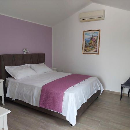 Opg Villa Meri Pucisca Luaran gambar