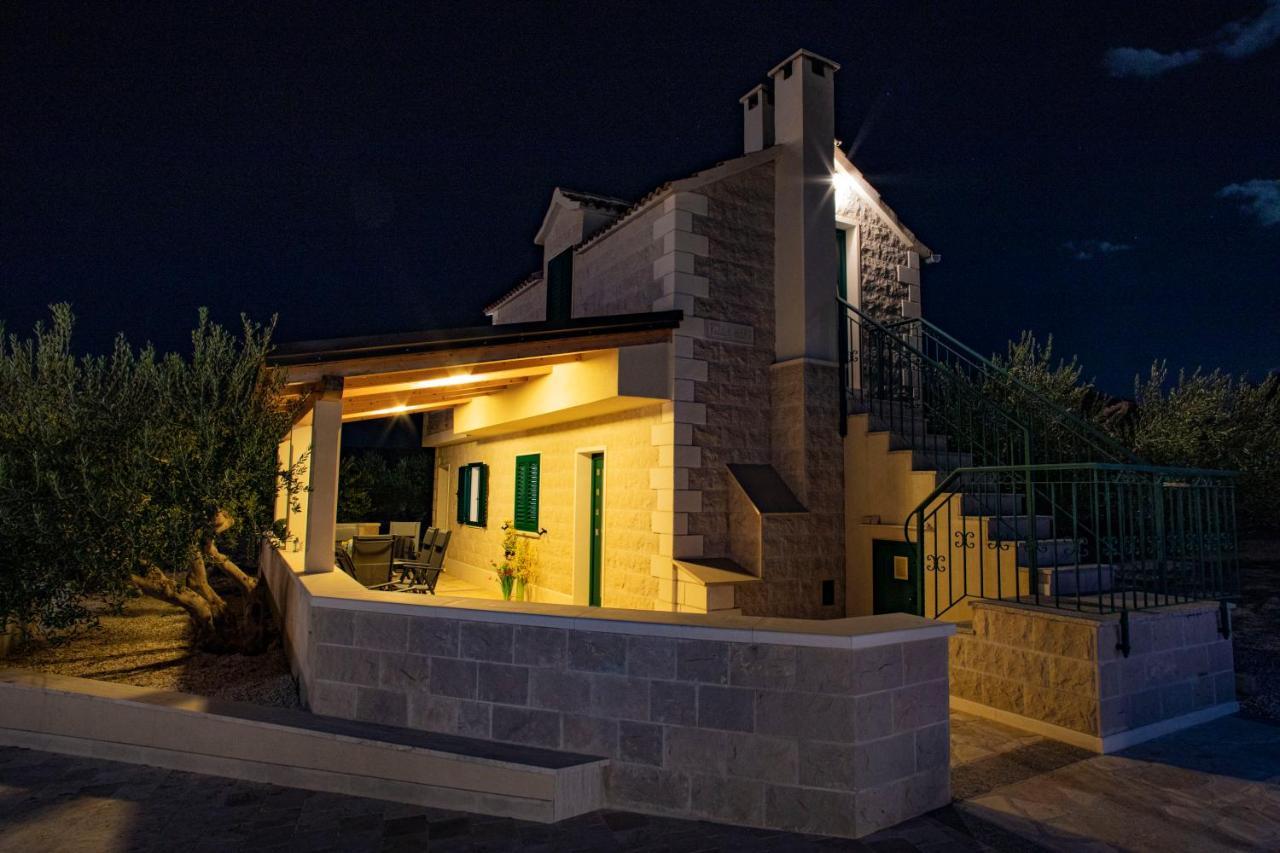 Opg Villa Meri Pucisca Luaran gambar