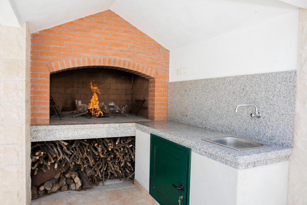 Opg Villa Meri Pucisca Luaran gambar