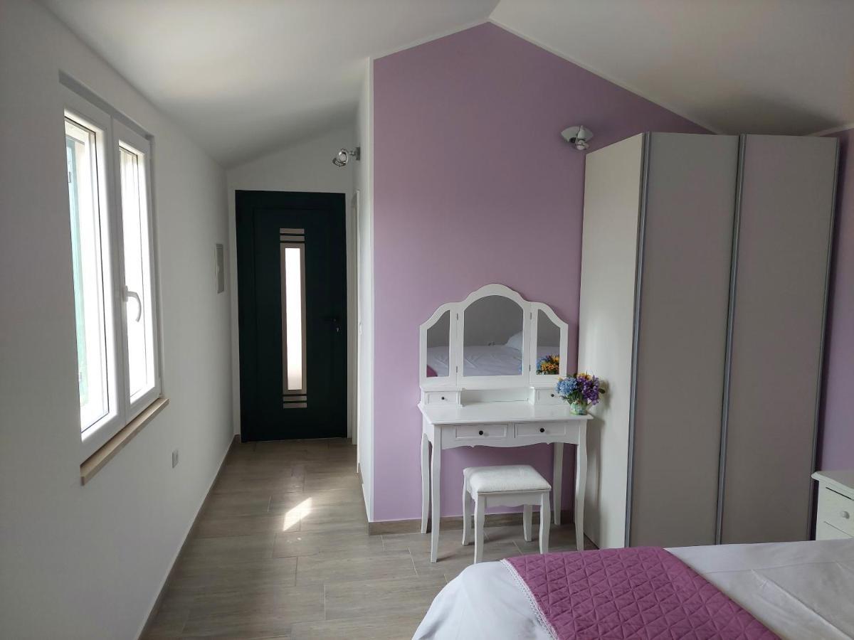 Opg Villa Meri Pucisca Luaran gambar